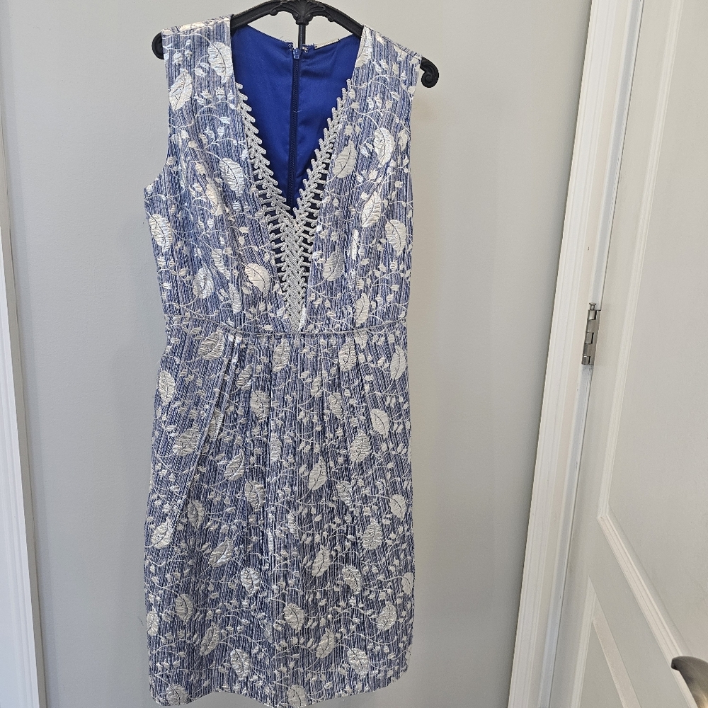 Elie Tahari Jacquelle Sleeveless Silver Foil  Flare Dress - Size 2